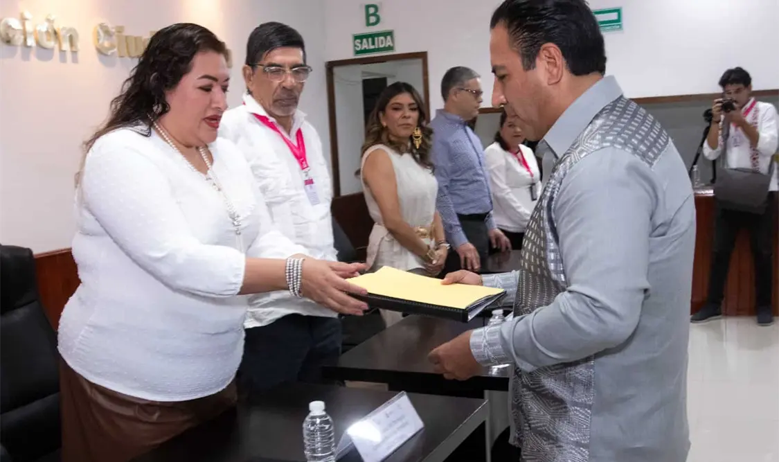 Recibe IEPC solicitud de registro de candidato Eduardo Ramírez Aguilar