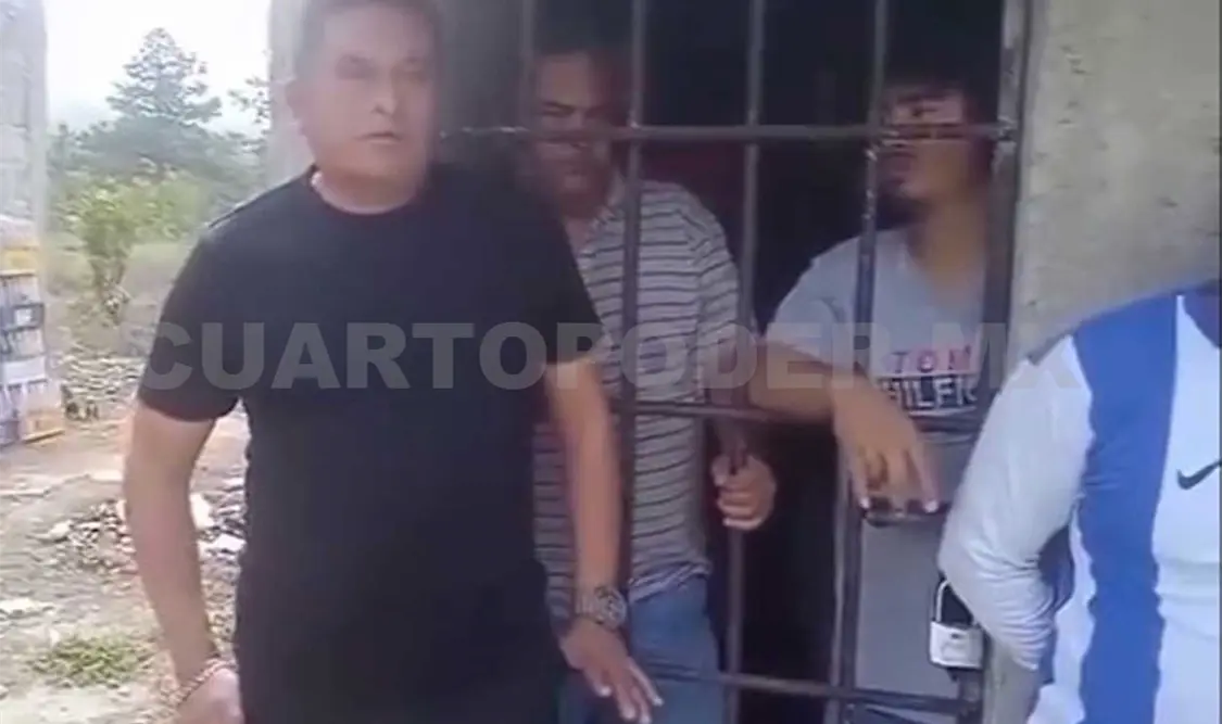 Privan de la libertad a policías y funcionarios