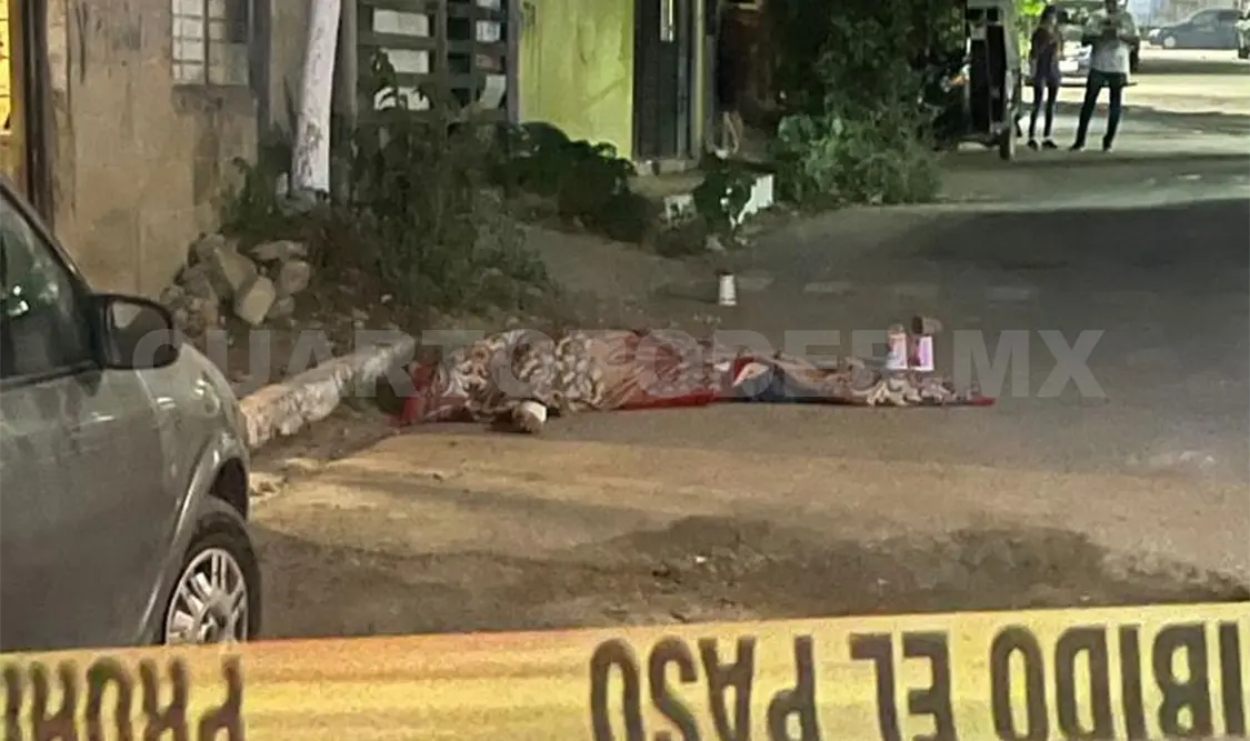 Asesinan a tiros a sujeto afuera de su vivienda