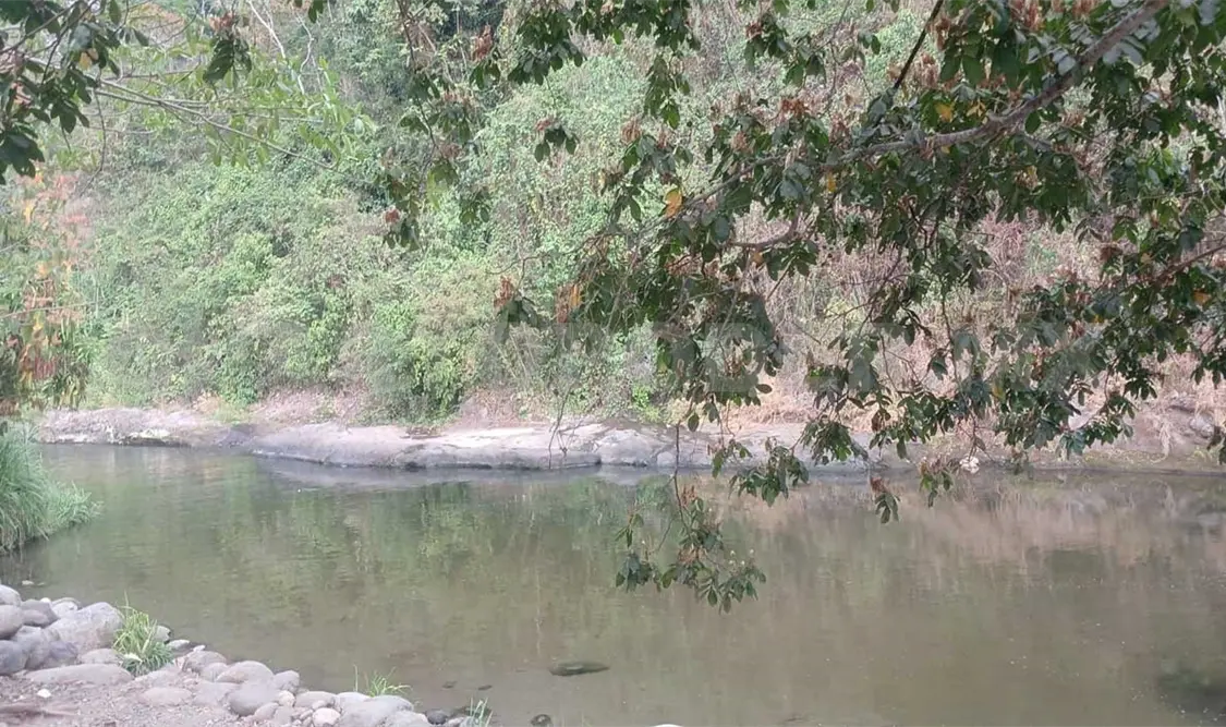 Niño chapín fallece ahogado en río Coatán