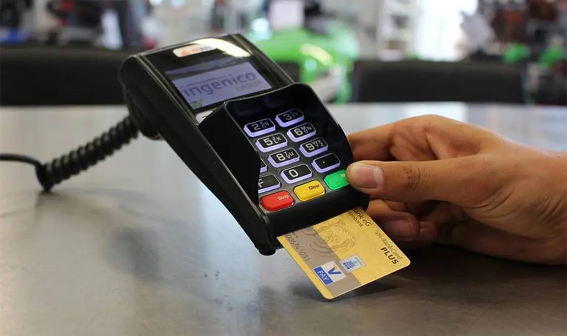 Adiós a las comisiones por pagar con tarjeta bancaria