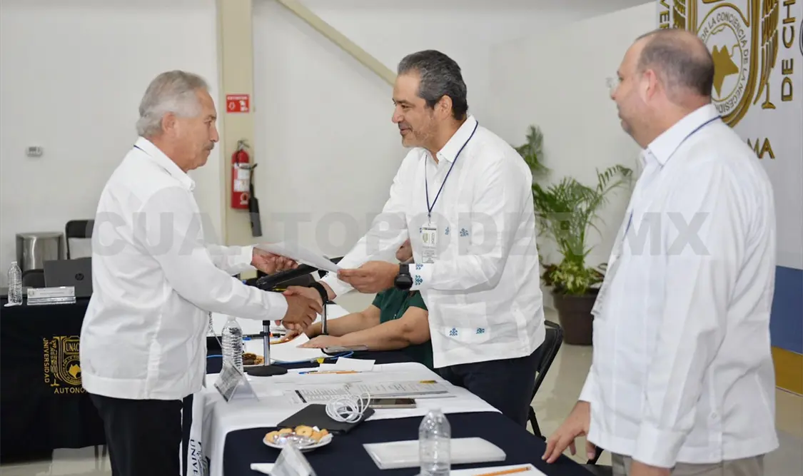 Renuevan plan de estudios de maestría que oferta la Unach