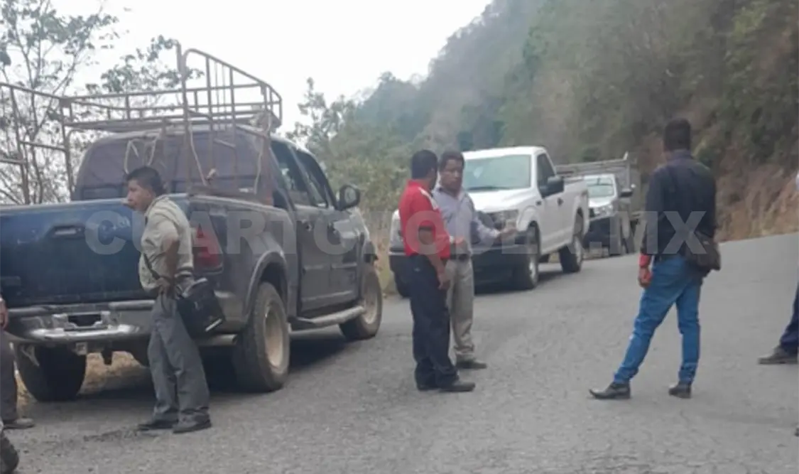 Retienen a supervisores por obra inconclusa