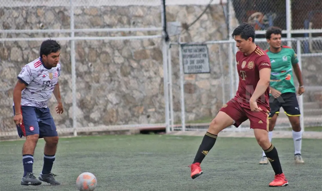 ADFC continúa en la cúspide