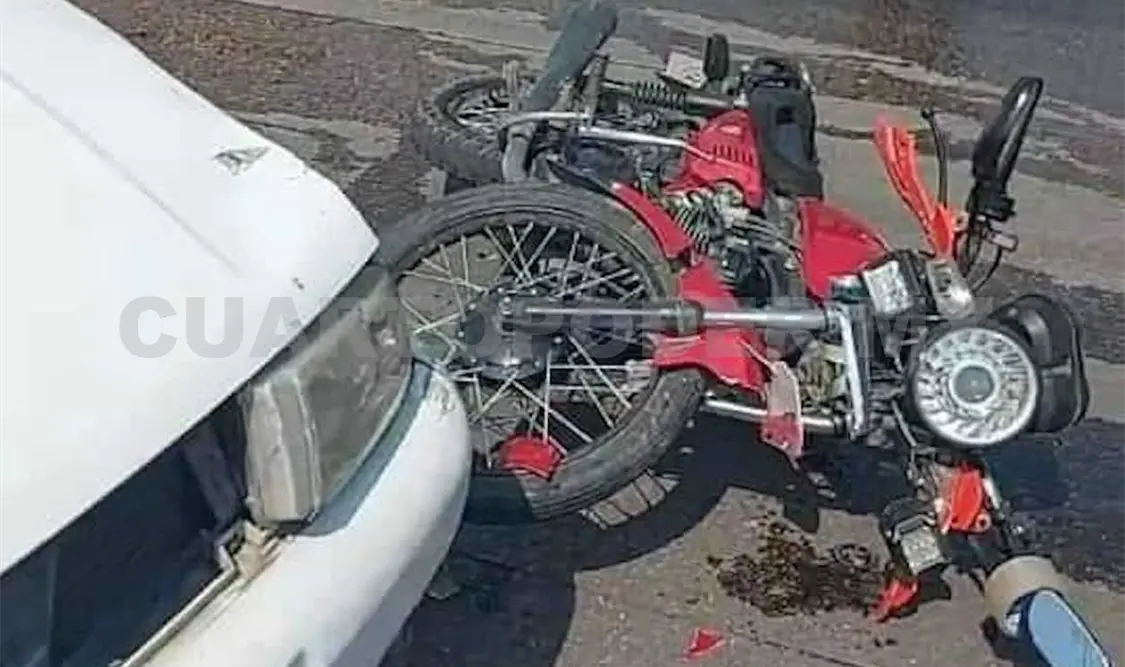 Impactan a un motorista y resulta malherido