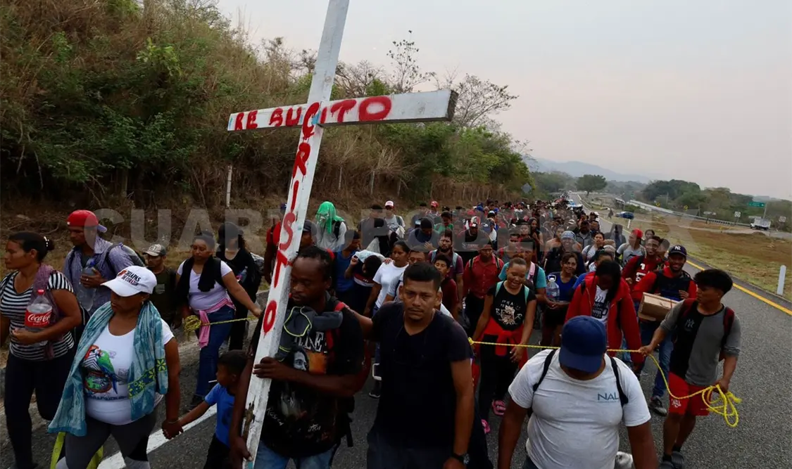Viacrucis migrante sigue su caminar