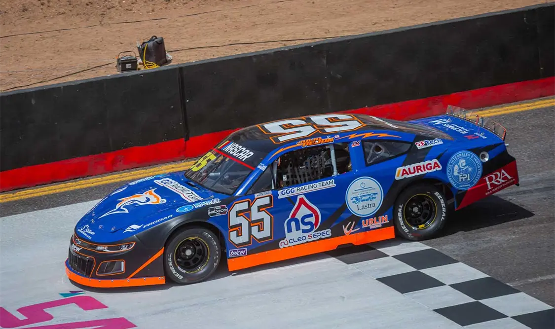 Julio Rejón abre fuerte en Nascar México