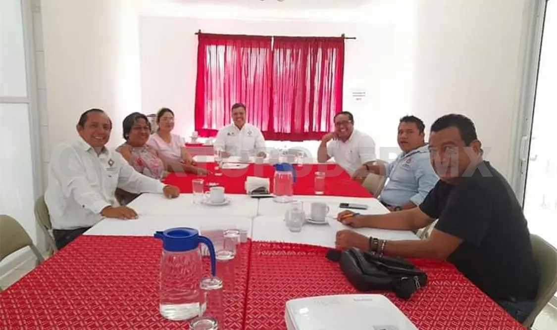 Colegio impulsa la capacitación profesional