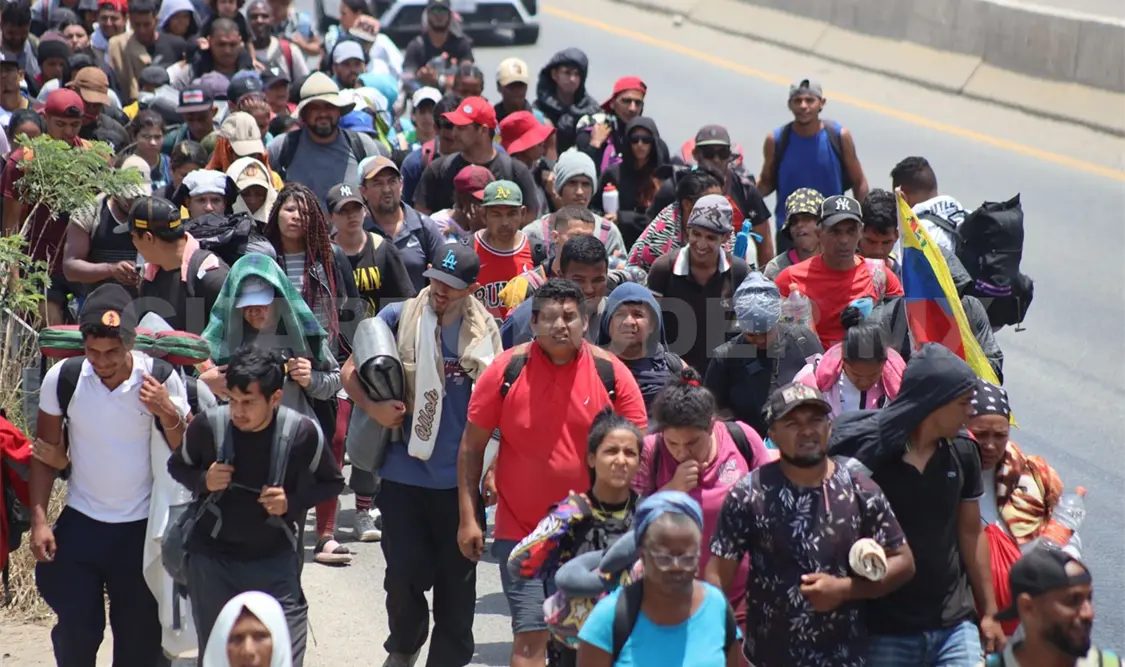 Migrantes parten con destino a Cintalapa