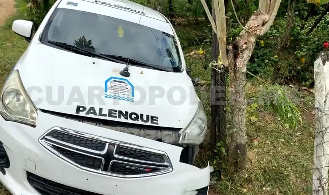 Colisiona taxi y chofer lo abandona