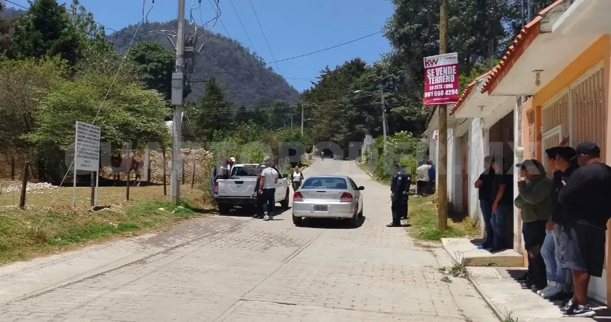 Colocan letrero en predio para evitar fraudes