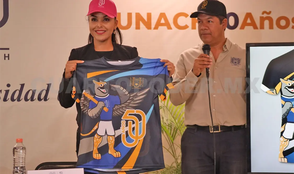 Unach, 50 años y más de 100 mil egresados