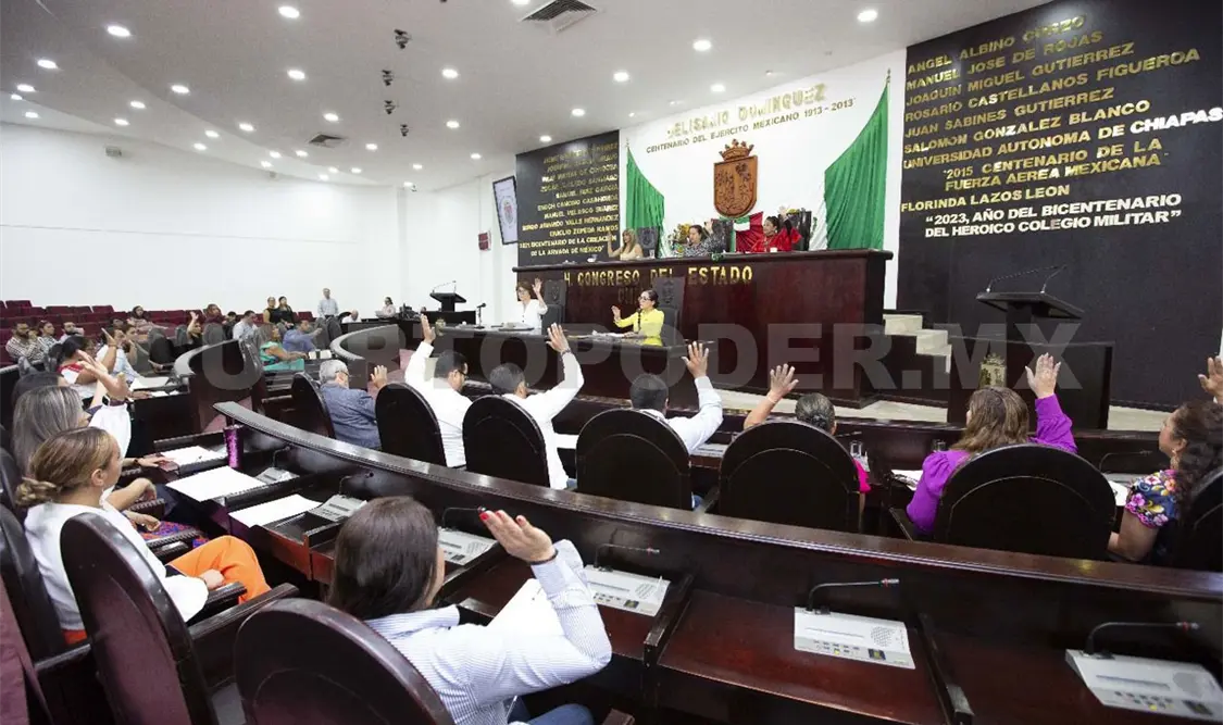 Congreso aprueba licencias de funcionarios