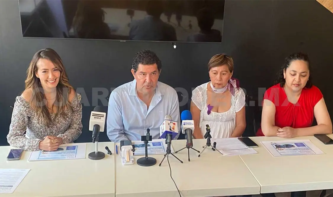 A la alberca por una buena causa