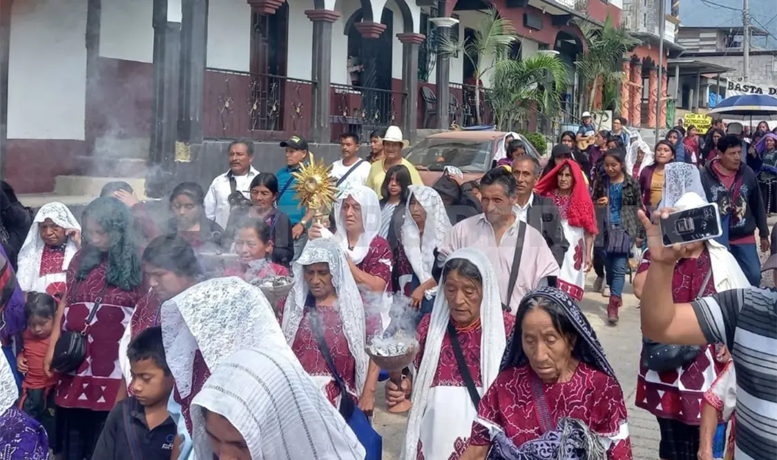 Piden cerrar cantinas en Chalchihuitán