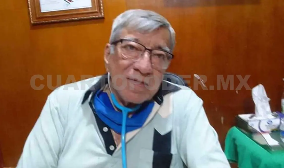 Reconocen a médicos con 80 años de edad