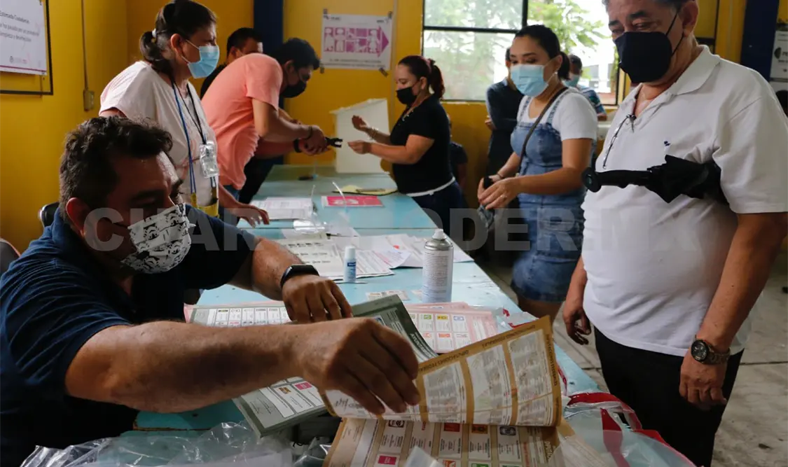 Crece índice de desarrollo democrático