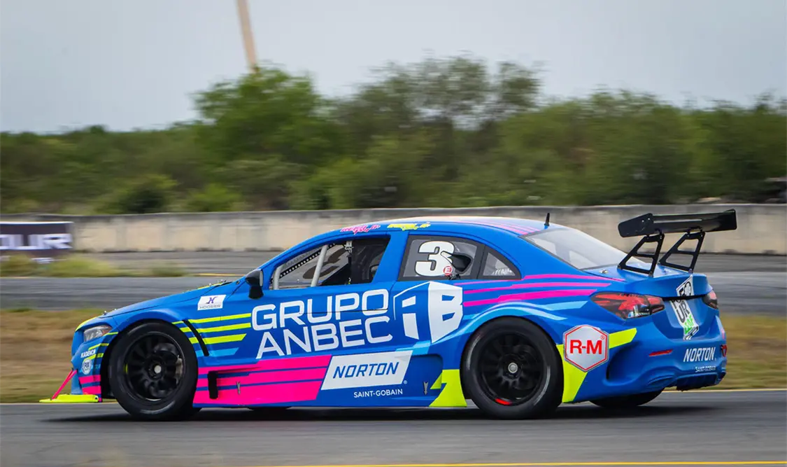 Shamrock Racing destaca con buen arranque