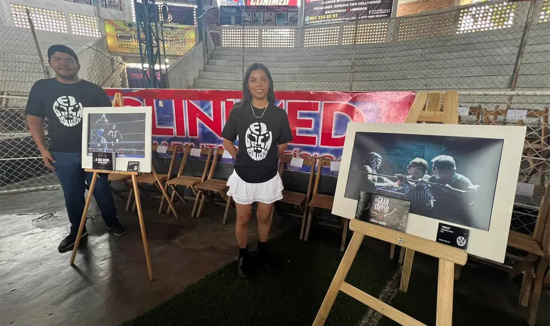 Los estudiantes vistieron con playeras negras, referentes al evento denominado “El Gran Coloso”. Alan Pola/CP