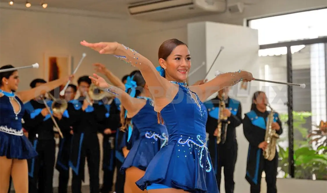 Banda bicentenario se aproxima a Copainalá