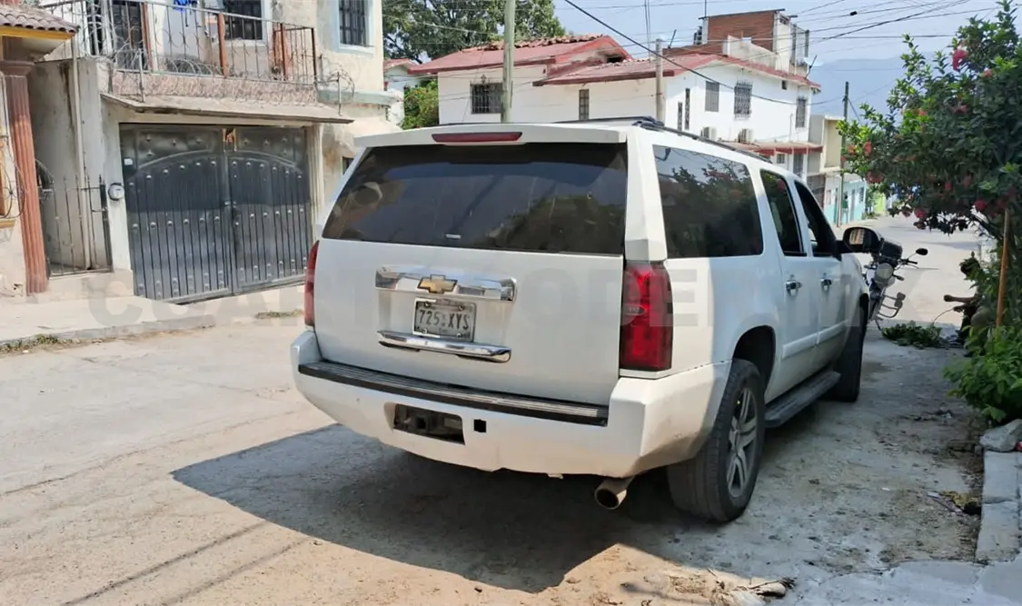 Se ahorca un hombre dentro de habitación