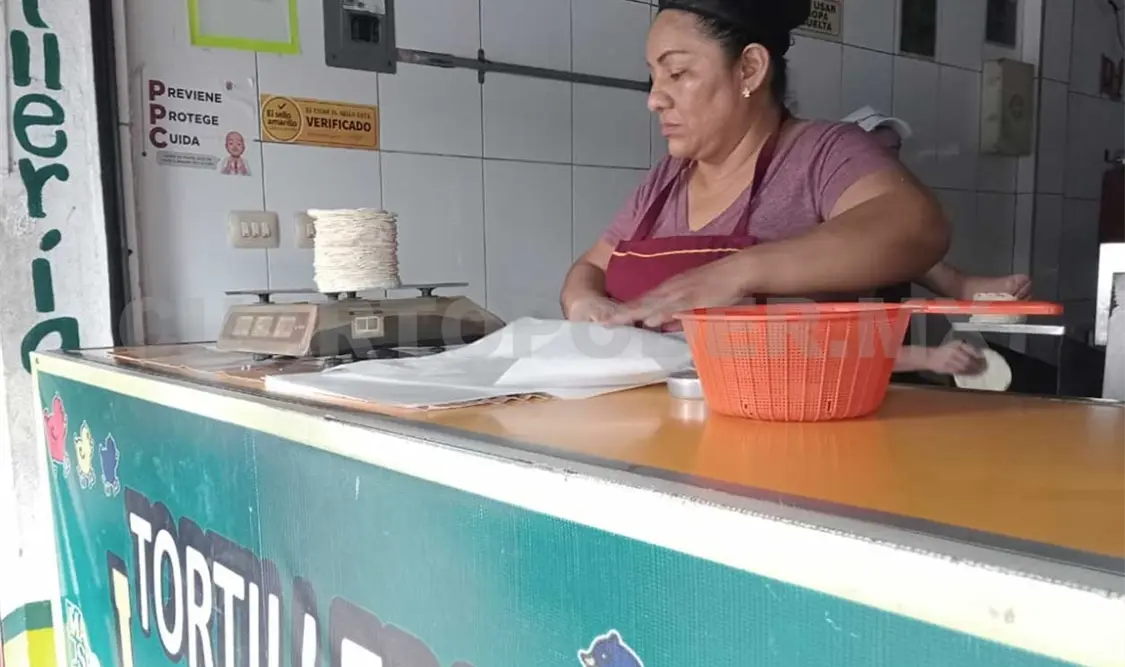 El pago de salarios también impacta en los costos de la tortilla. Ramón García / CP