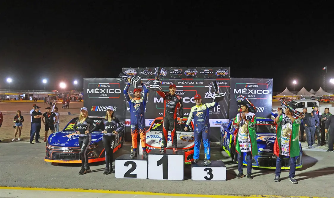 Xavi Razo ilumina la noche en Chihuahua