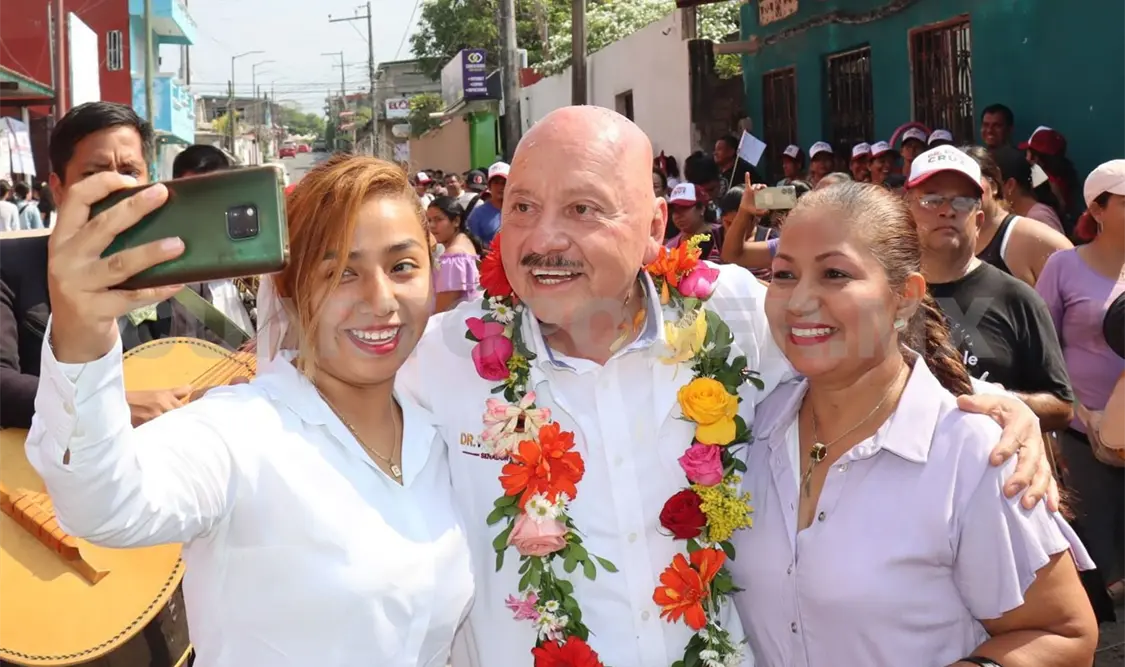 Madres de familia, prioridad desde el Senado: Pepe Cruz
