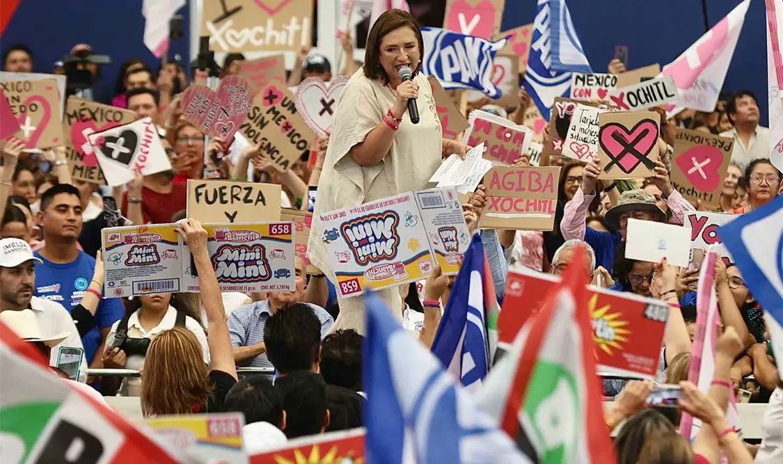 Xóchitl propone fondo para menores huérfanos