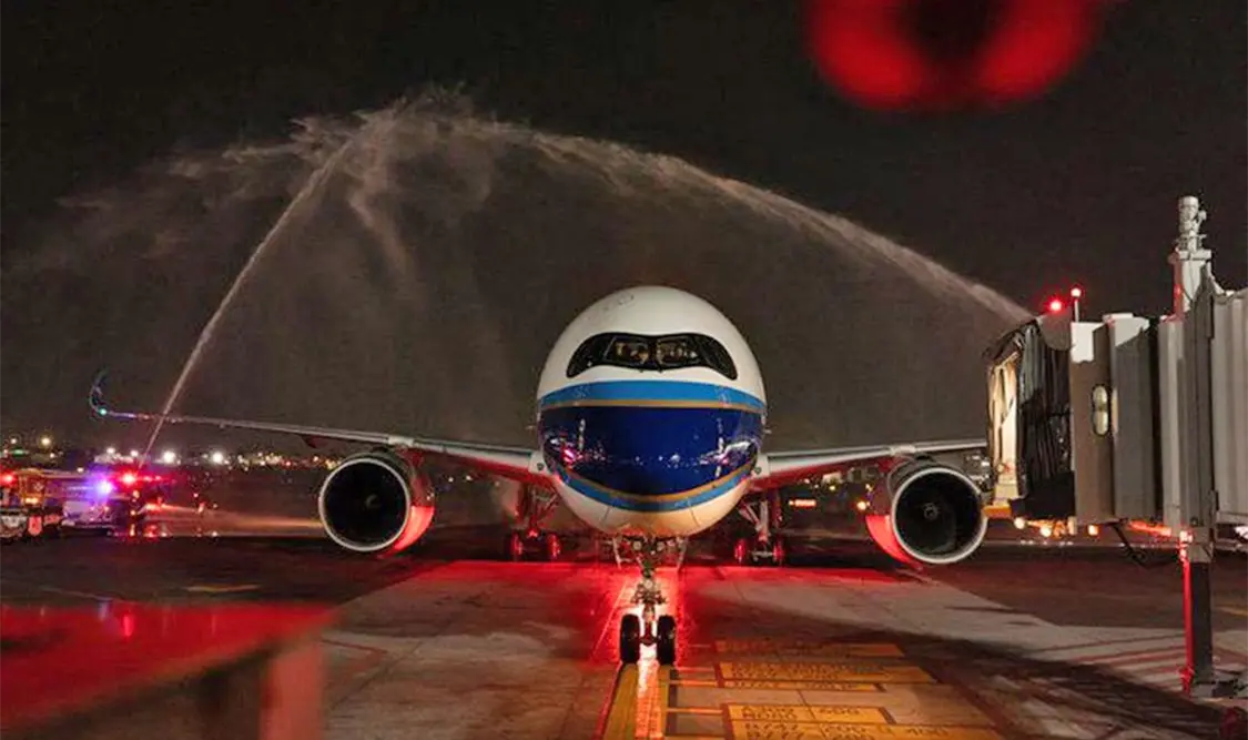 Llega primer vuelo directo de China tras la pandemia