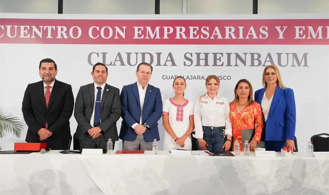 Sheinbaum insistió en que no habrá una reforma fiscal, sino la simplificación de trámites. Cortesía