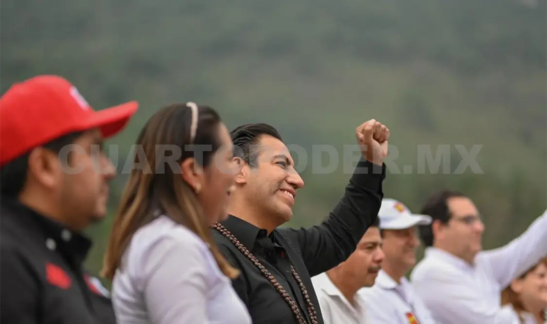 Eduardo Ramírez hace recorrido por la paz en la Sierra