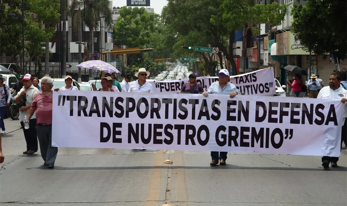 Taxistas exigen aplicación de la Ley de Transporte