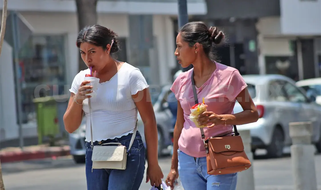 Suman 35 casos de golpes de calor