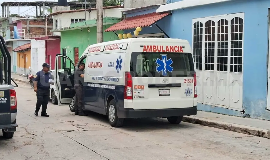 Se ahorca con una sábana en el interior de su casa