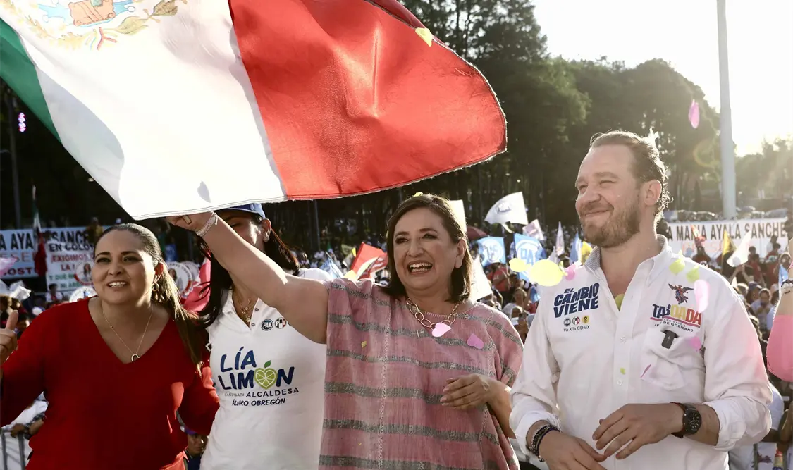 Xóchitl Gálvez Ruiz en reunión con productores agropecuarios en la Ciudad de México. El Universal
