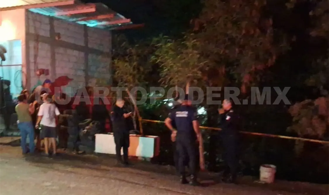 Cae a canal de aguas negras y se ahoga