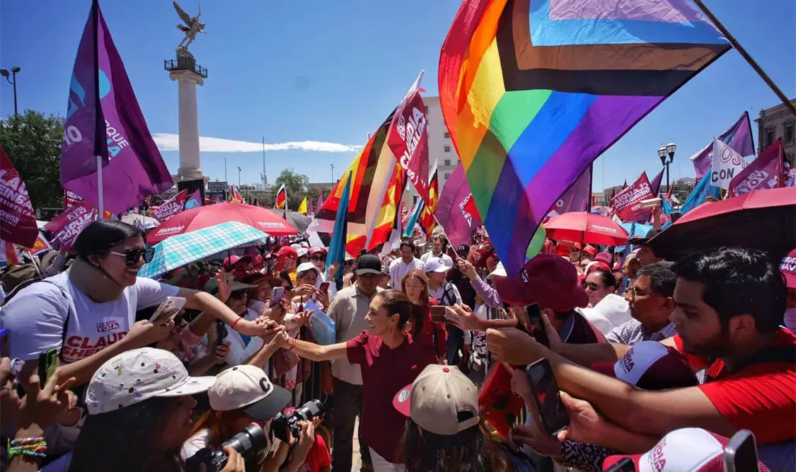 Claudia Sheinbaum muestra su apoyo a estudiantes de la Universidad Autónoma de Chihuahua, en su lucha por la gratuidad de la educación en el estado. Cortesía