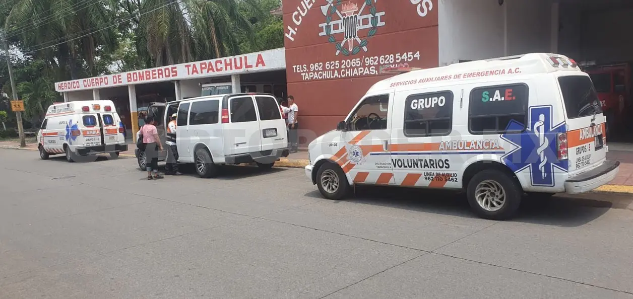 Muere de un infarto frente a estación de Bomberos