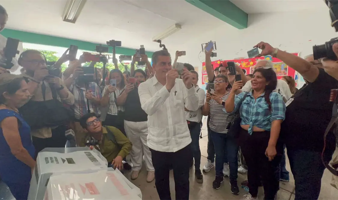 Vota Yamil Melgar, candidato a la alcaldía de Tapachula