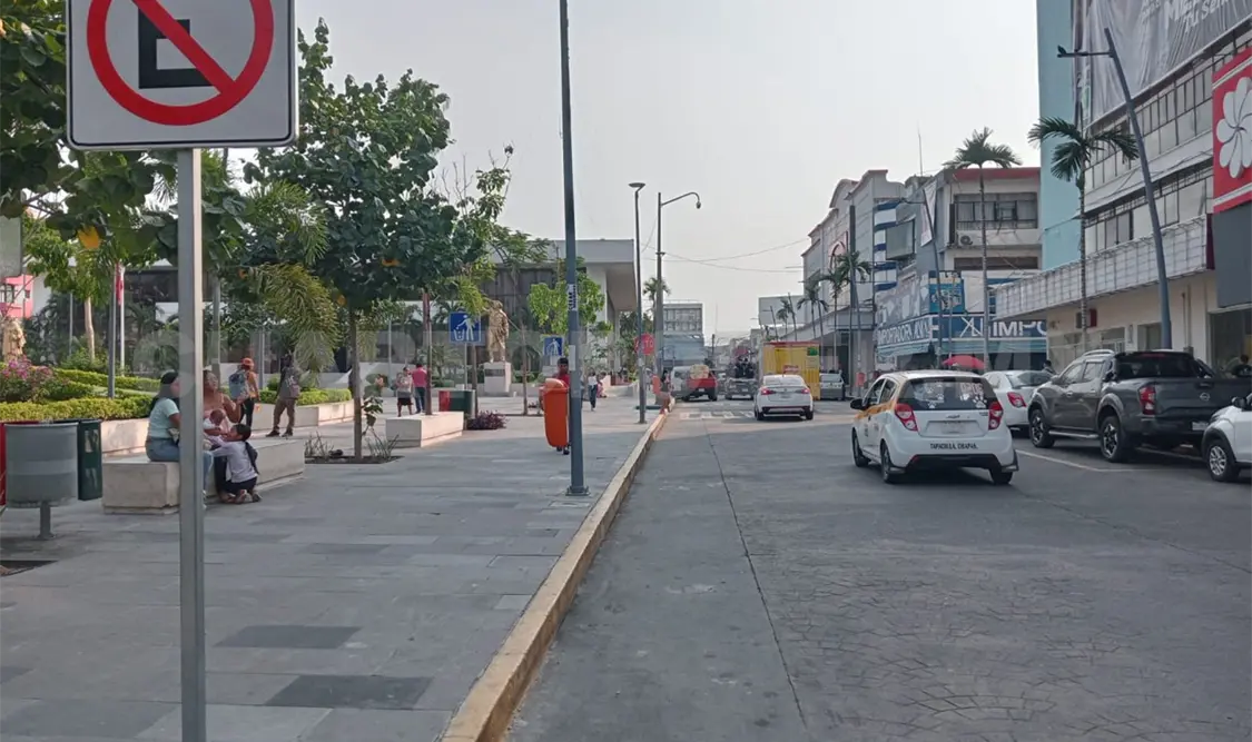 Falta de estacionamiento afecta a los comerciantes