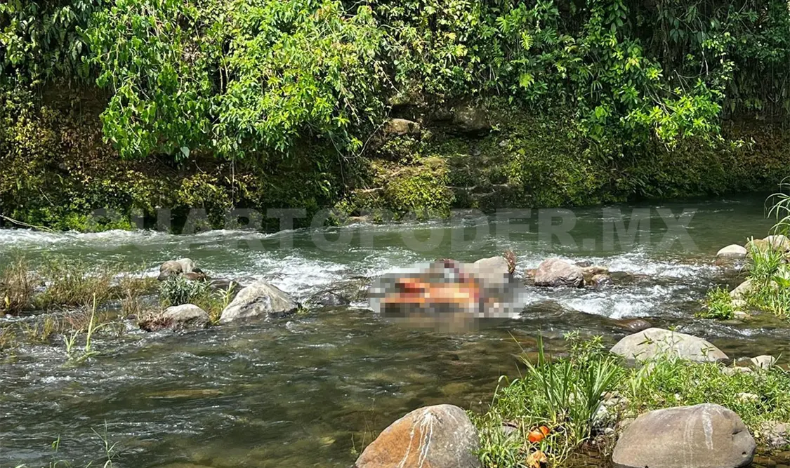 Fallece ahorcado, pero el cuerpo cae en un río