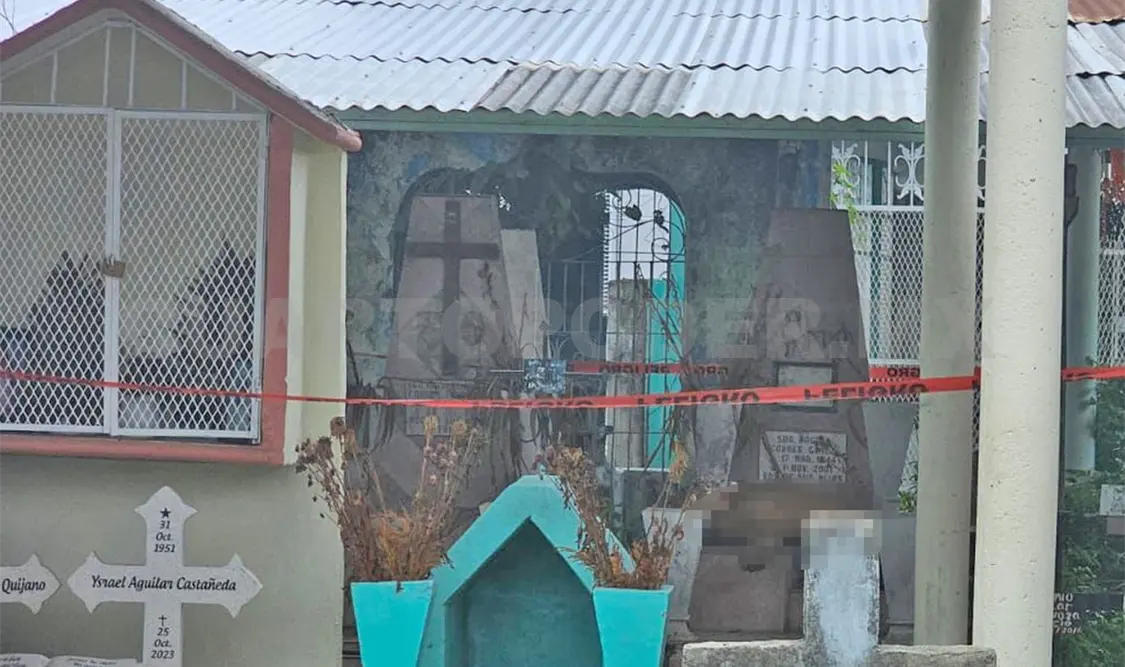 Lo hallan muerto sobre una tumba del panteón viejo