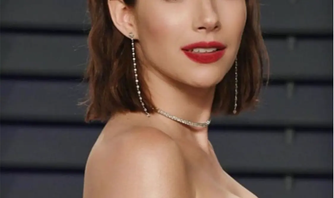 Emma Roberts se protege