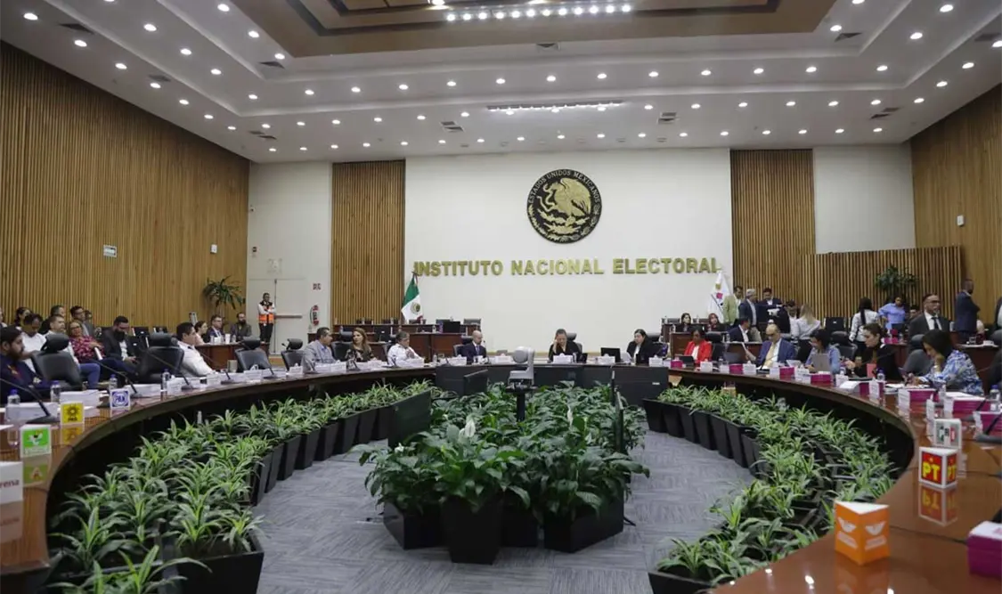 PAN, PRI y PRD reconocen reto de redefinirse ante el INE