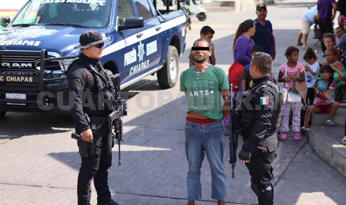 Migrante lesiona con arma blanca a un adulto