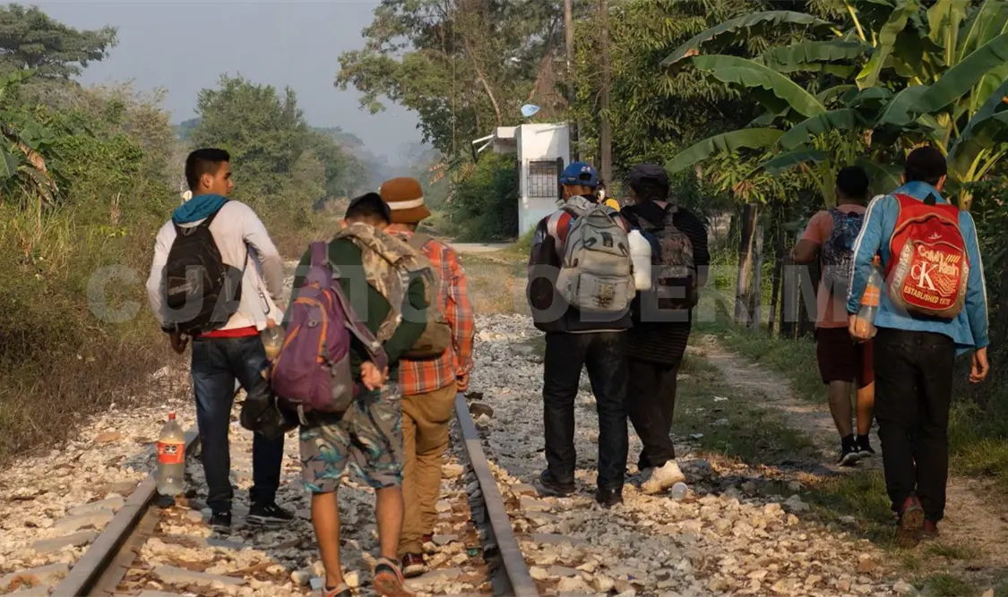 Jóvenes rurales emigran en busca de mejores trabajos
