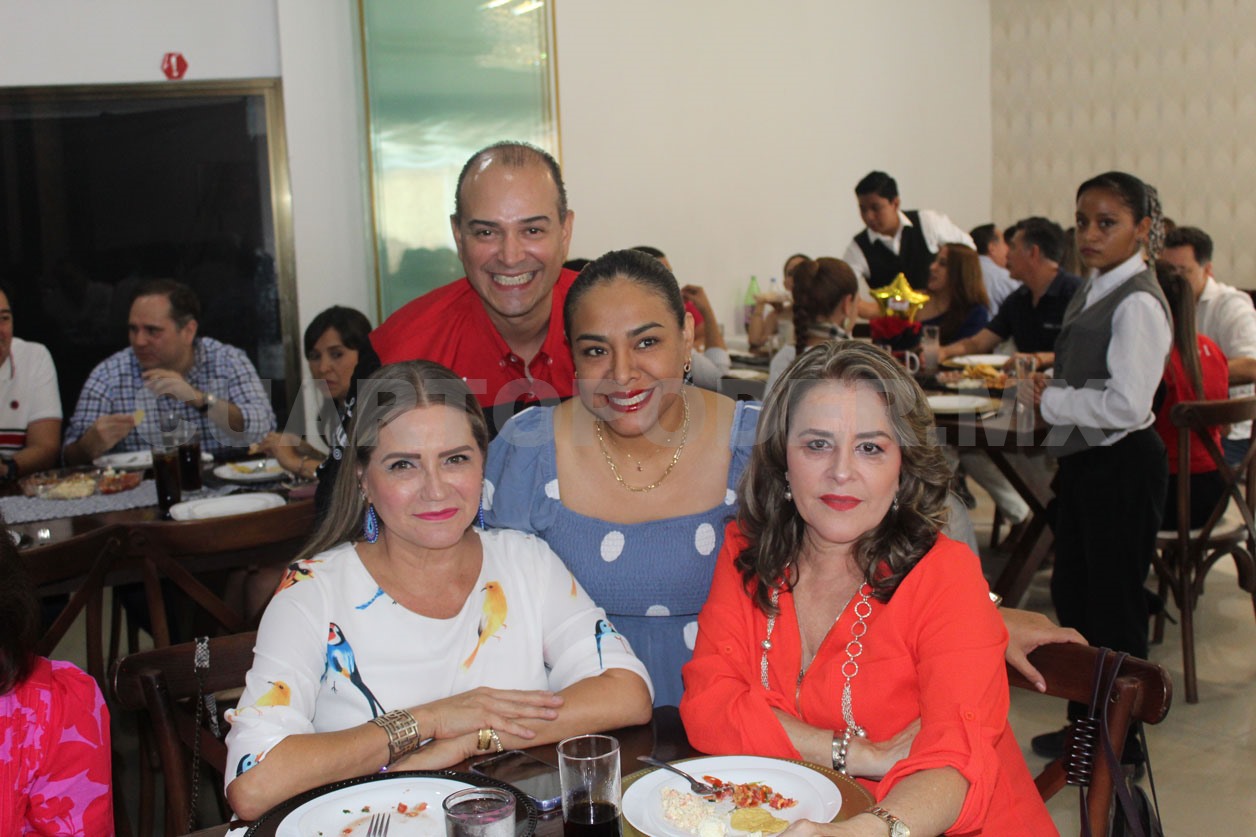 Celebrando a Iván