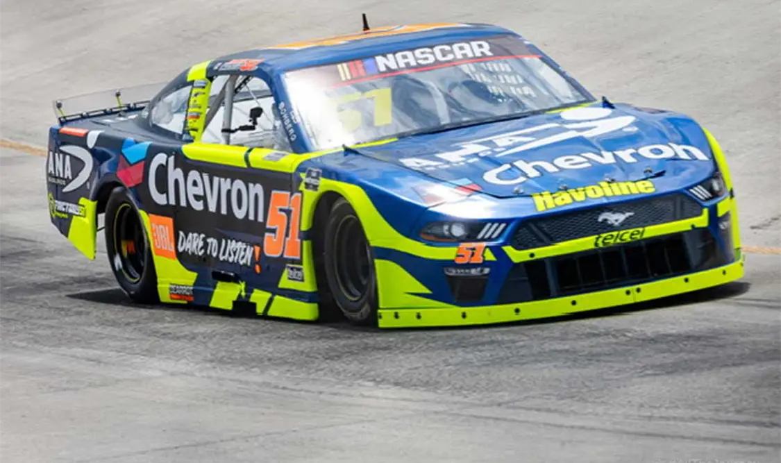 Viene de correr en el OAM, uno de los circuitos más veloces del país dentro de Nascar México. Cortesía
