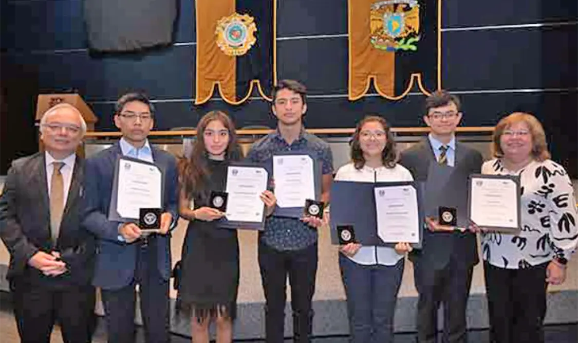 Entregan el Premio al Talento del Bachiller Universitario
